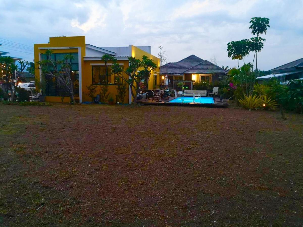 Colorful Pool Villa, Chiang Rai, Thailand Exterior foto